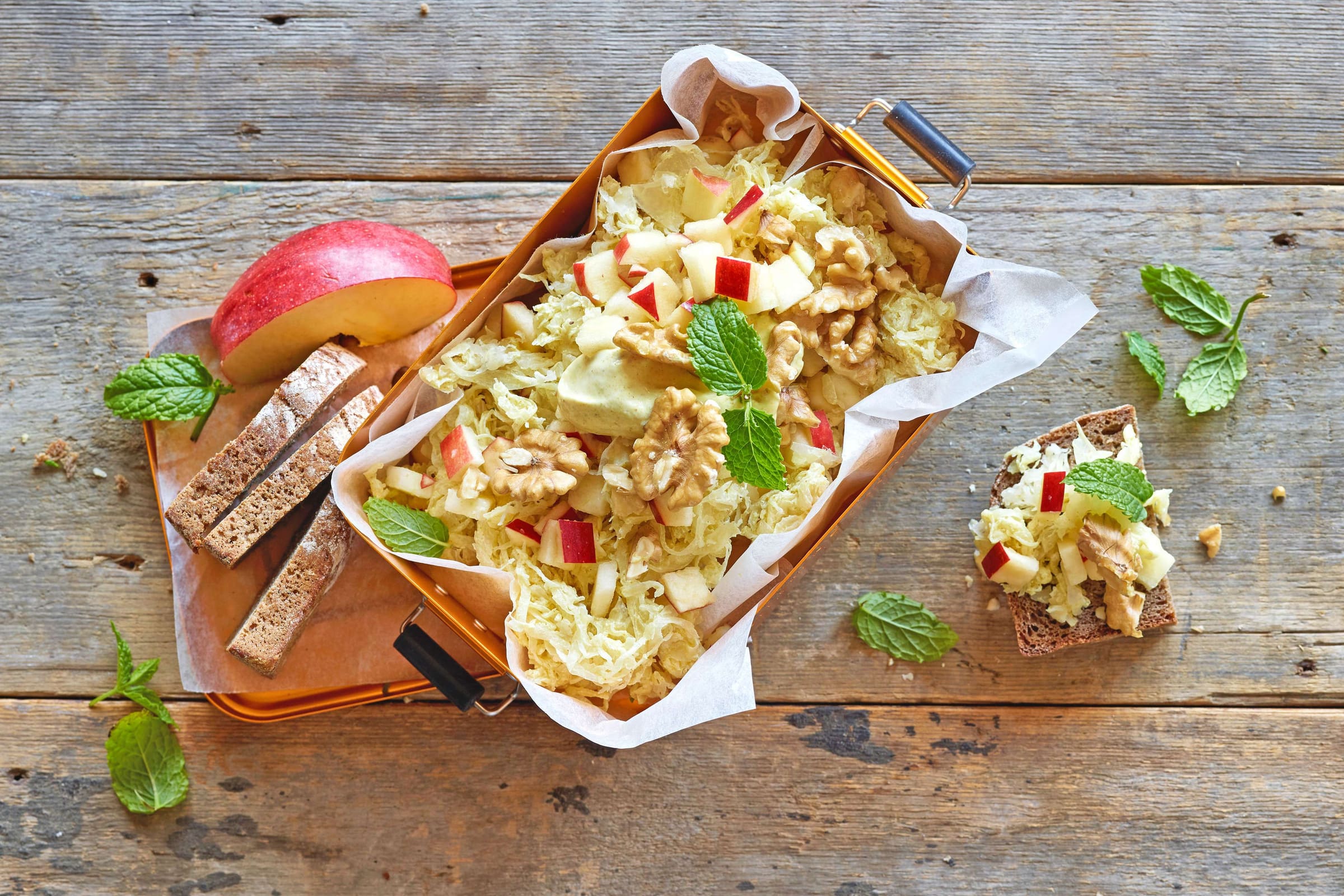 Curry-Sauerkraut-Salat mit Nüssen | Migros iMpuls