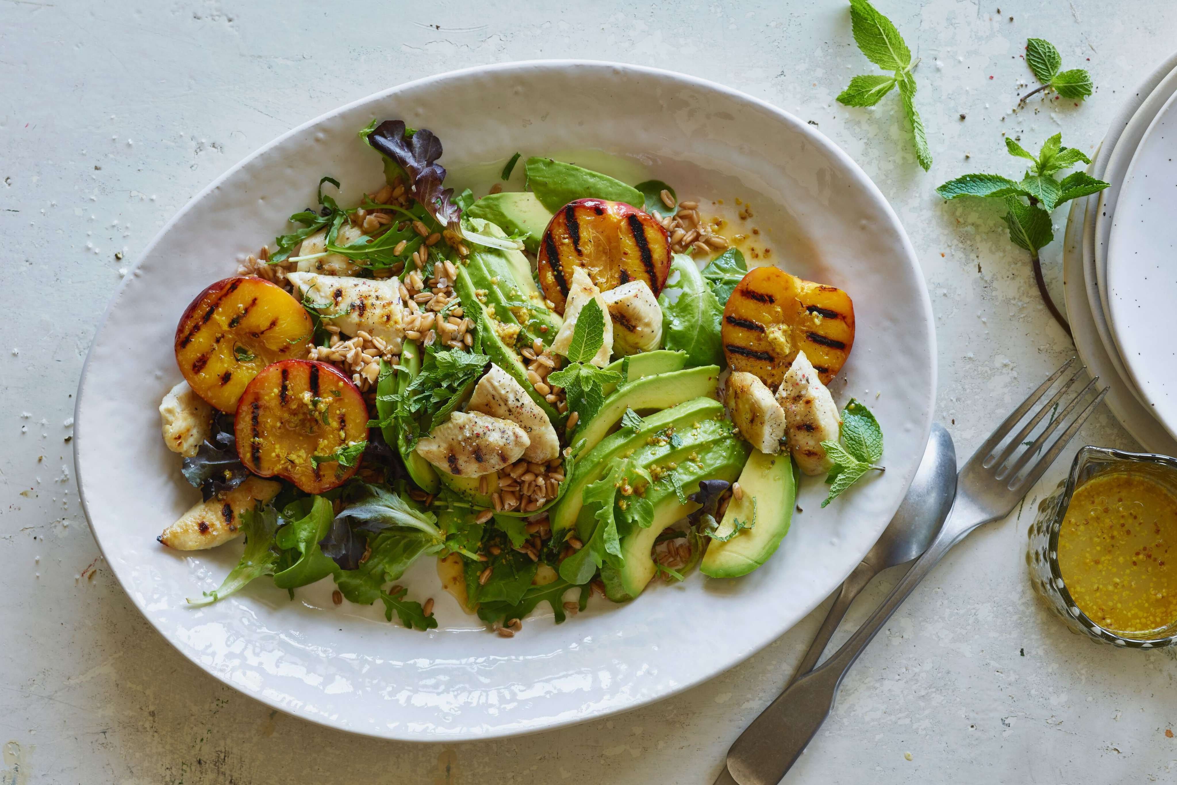 Pfirsich-Avocado-Salat | Migros iMpuls