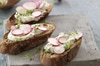Kresse-Radieschen-Crostini