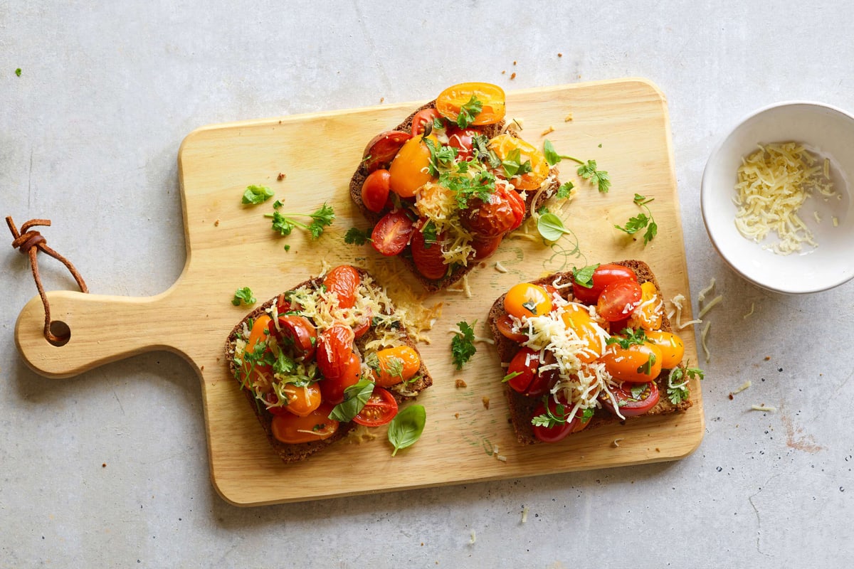 Tartines chaudes aux tomates