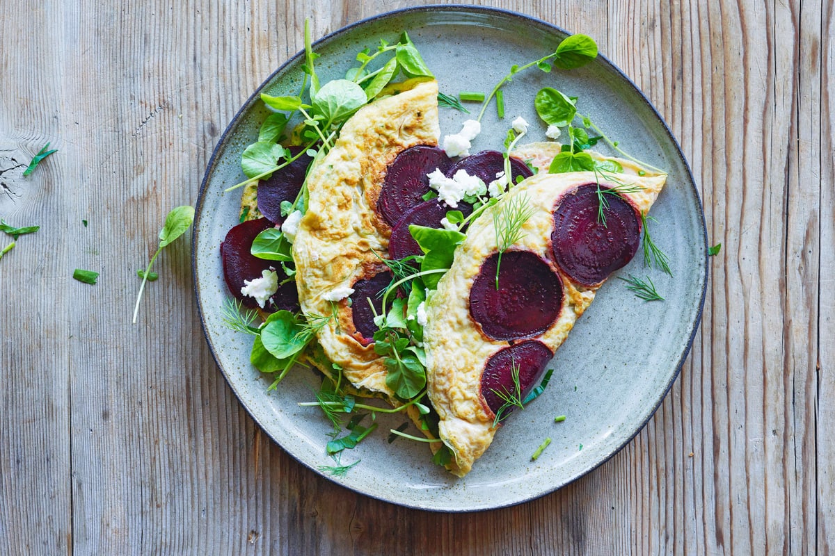 Omelette aux betteraves rouges
