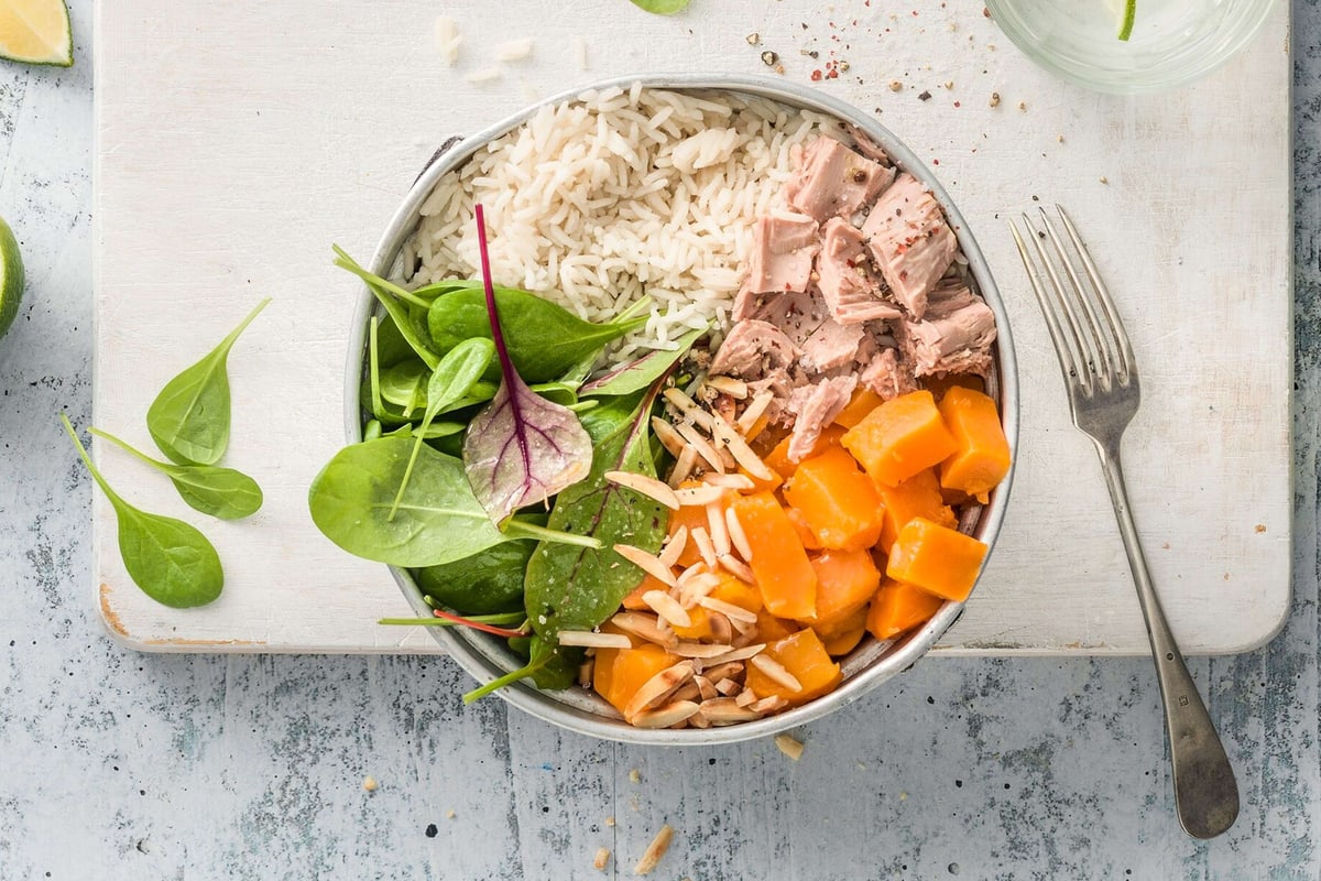 Salade de riz tiède au thon