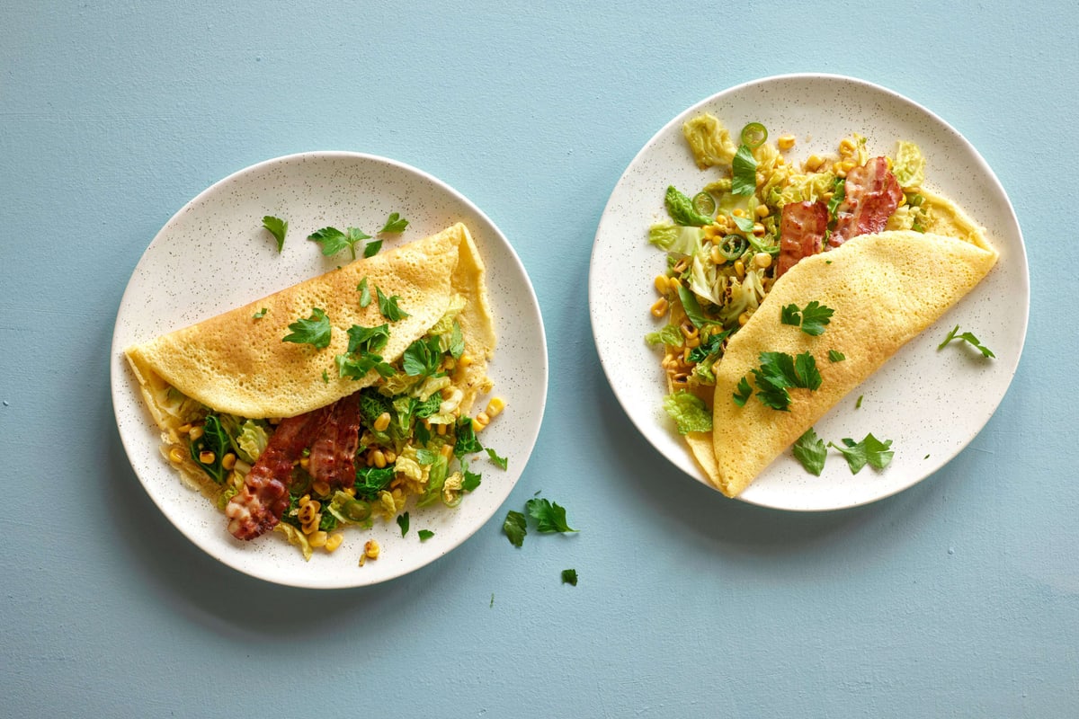 Omelette avec piment, maïs et lard