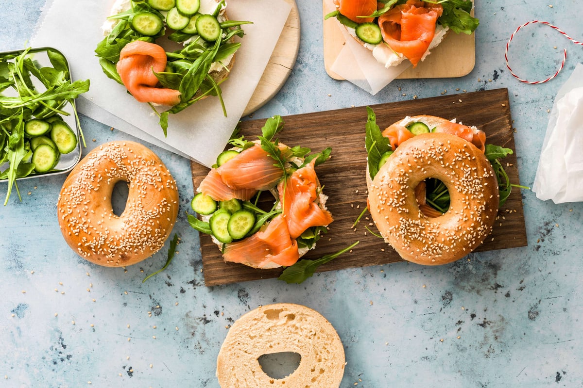 Bagel au saumon et au raifort