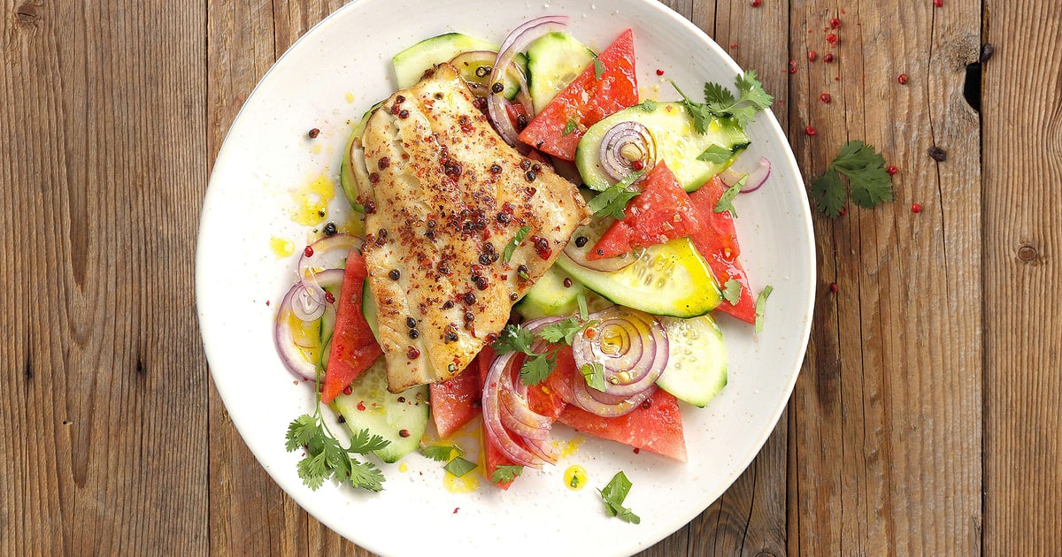 Zander auf Melonen-Gurken-Salat | Rezept