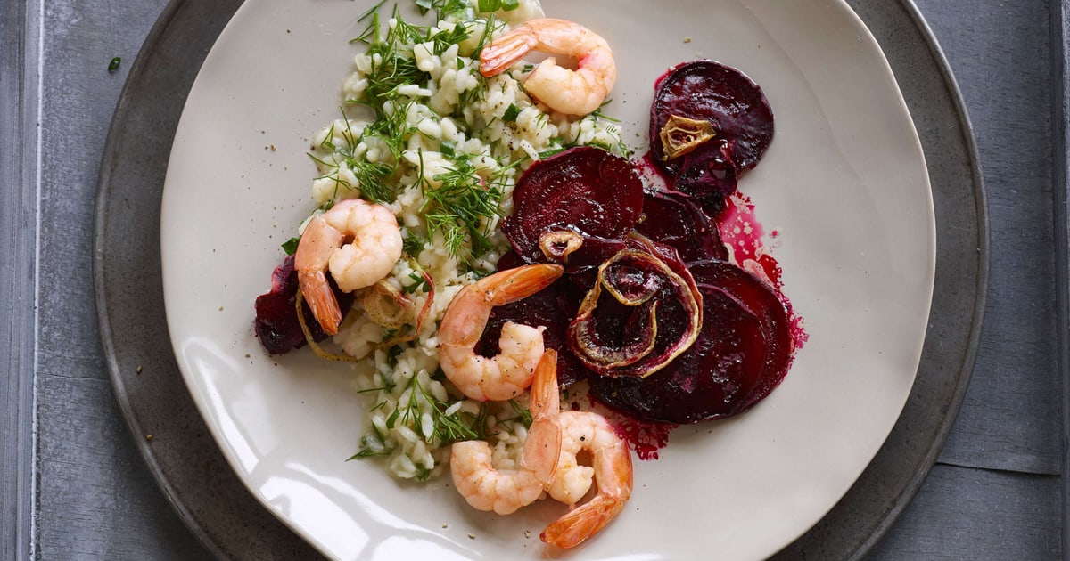 Risotto aux fines herbes avec betteraves rouges et crevettes | Recette