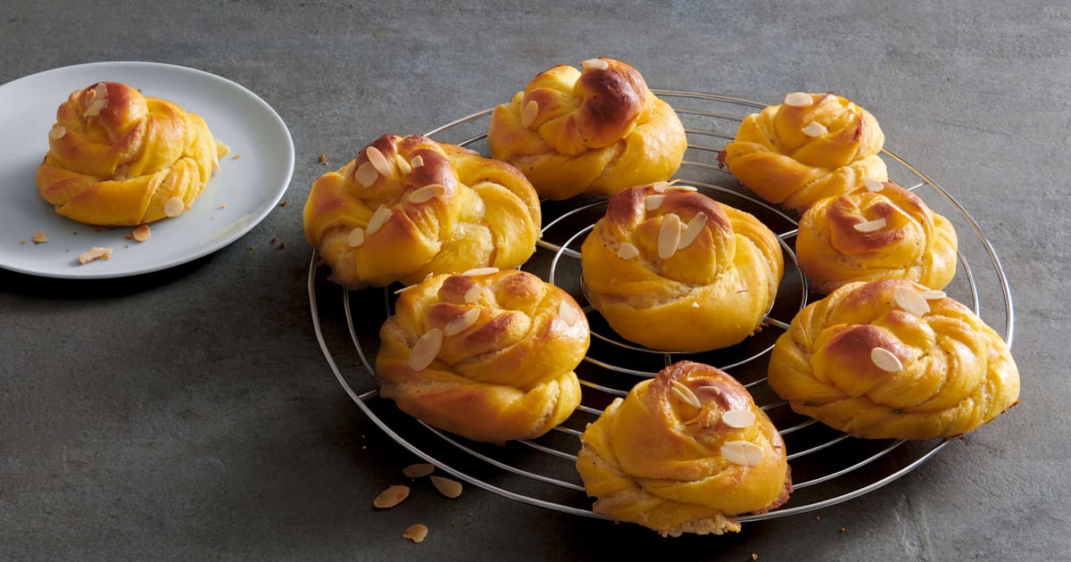 Safran-Hefeknoten | Rezept