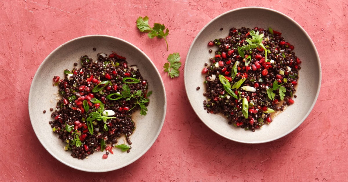 Belugalinsen mit Granatapfel und Sesam | Rezept