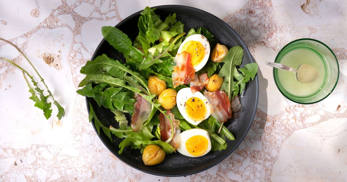 Löwenzahn mit Speck und Kastanien | Rezept
