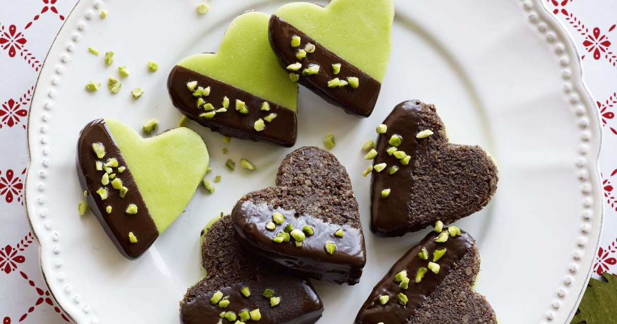 Marzipan-Schokoladen-Herzen mit Pistazien | Migusto