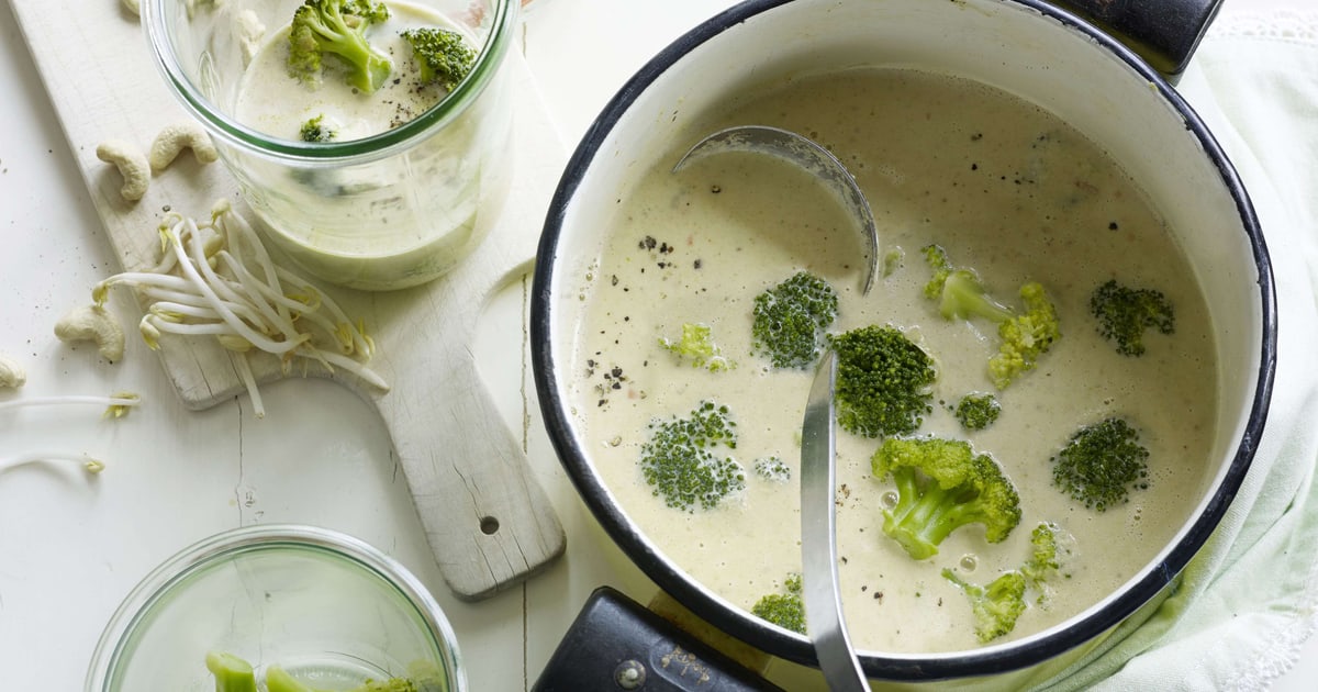 Broccoli-Cashew-Suppe mit Mungosprossen | Migusto