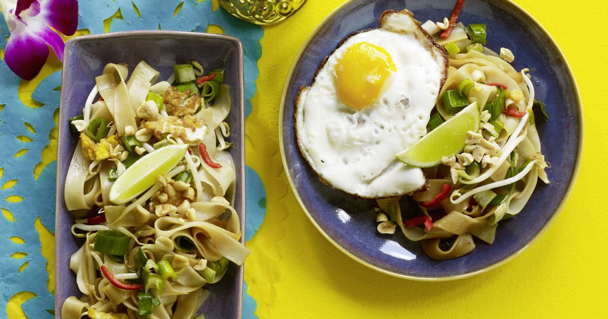 Tagliatelle di riso saltate con uovo fritto | Migusto