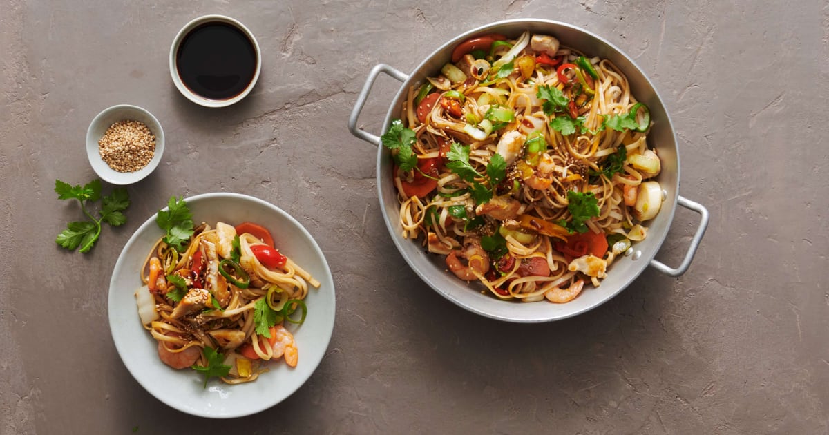 Bami goreng au poulet et aux crevettes | Recette