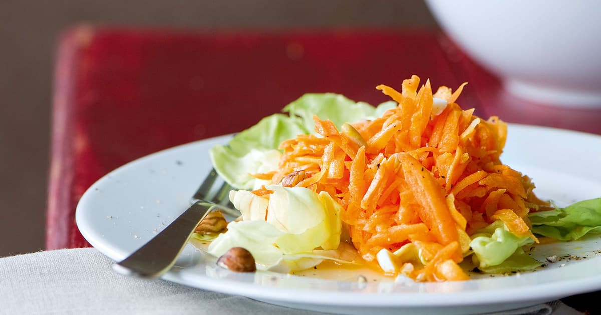 Karottensalat mit Nüssen | Migusto