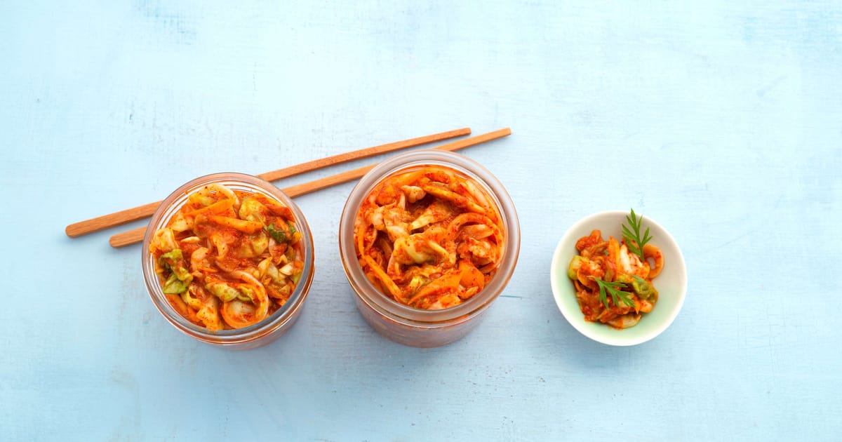 Immagini Stock - Il Kimchi Coreano Mescola Il Cavolo Fritto Con Il