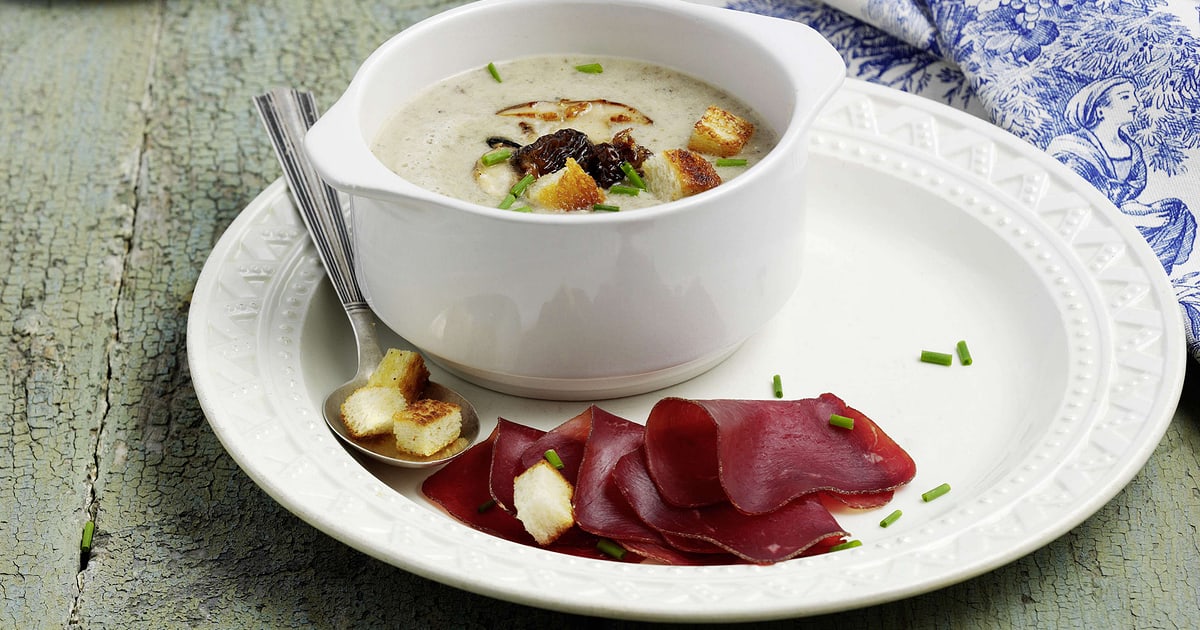Pilzcremesuppe mit Hirschtrockenfleisch | Rezept