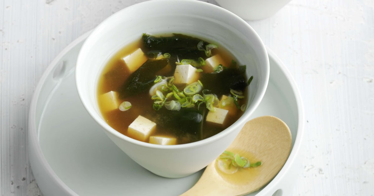 Miso-Suppe mit Wakame und Tofu | Migusto