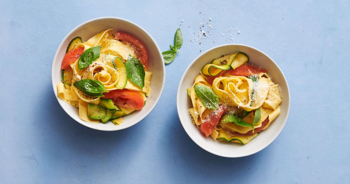 Tagliatelles de courgette et sauce tomate - Marine Doll