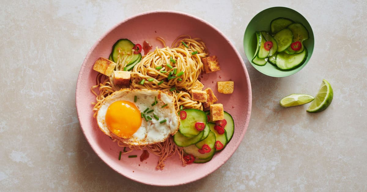 Noodles piccanti e tofu in agrodolce