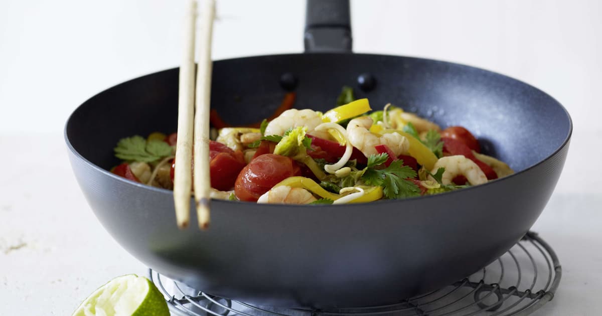 Légumes et crevettes au wok
