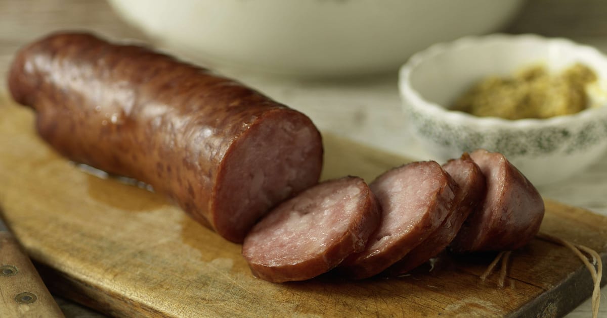 Saucisson mit Kartoffel-Lauch-Gemüse | Migusto