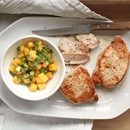 Schweinssteak mit Kaki-Salsa