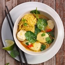 Soupe au curry et à la saucisse blanche