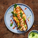 Hot-dog aux fines herbes avec saucisse blanche