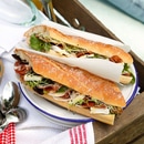 Sandwich au fromage et à la charcuterie