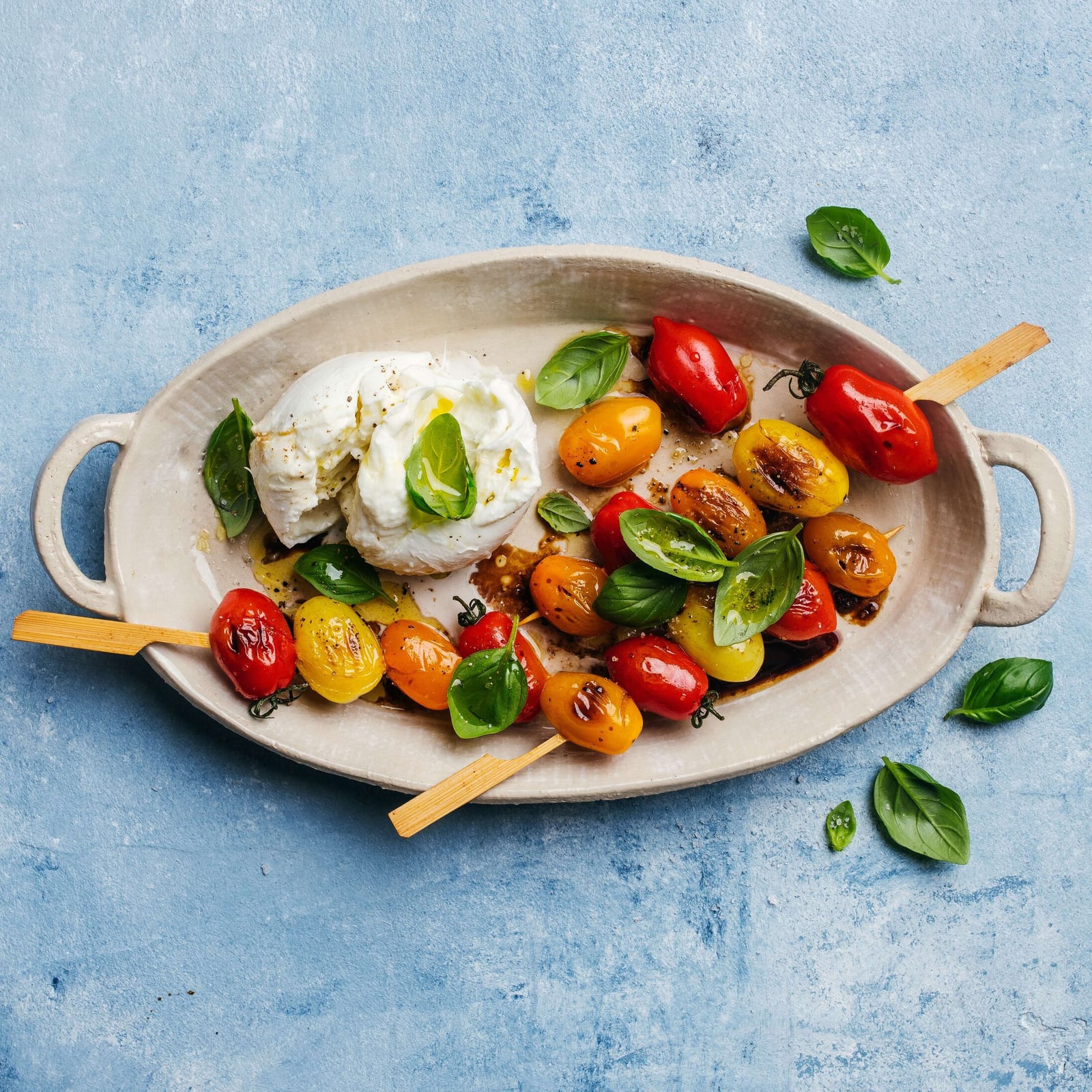 Lauwarmer Tomatensalat mit Büffelmozzarella | Rezept