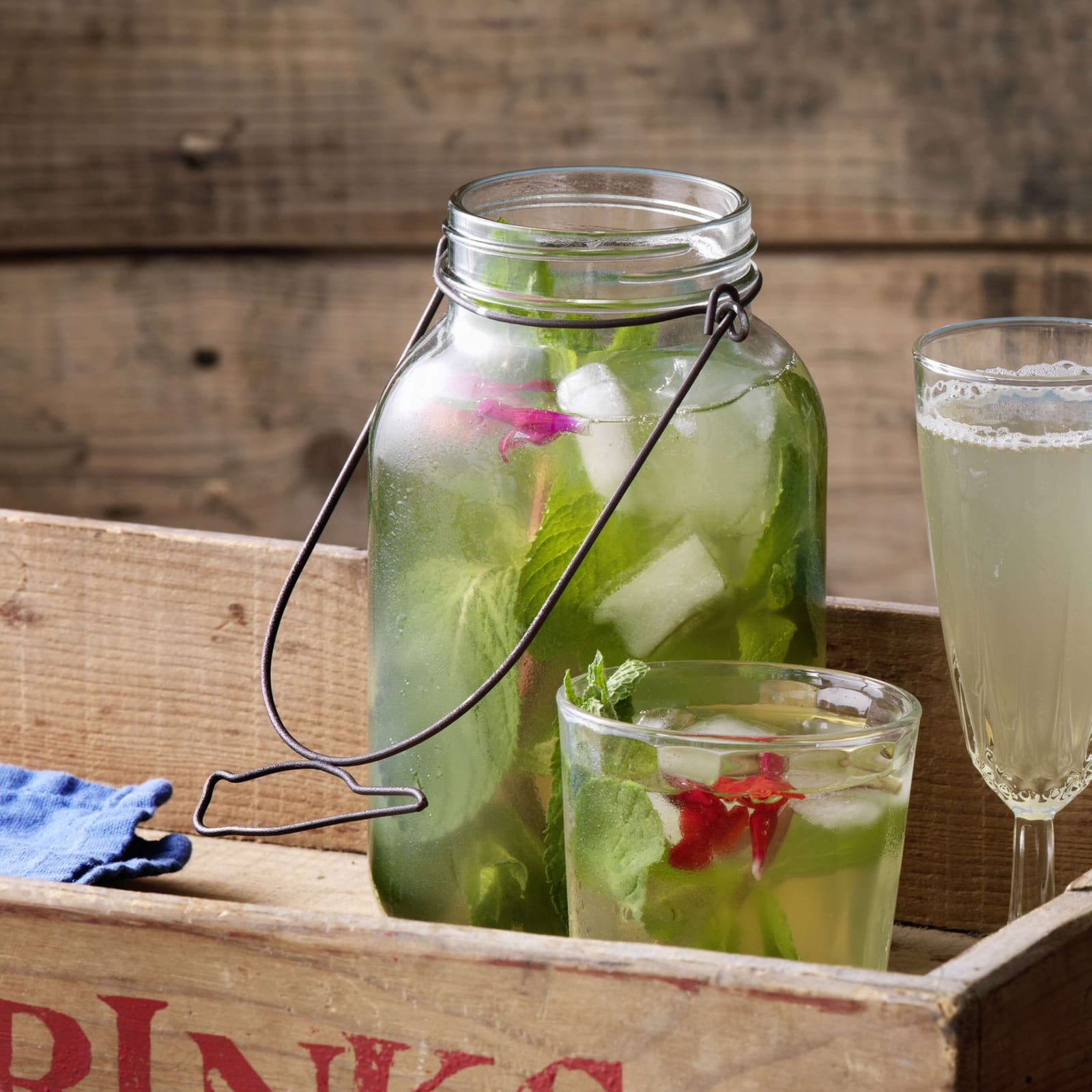 Thé froid à la menthe et au sureau | Recette