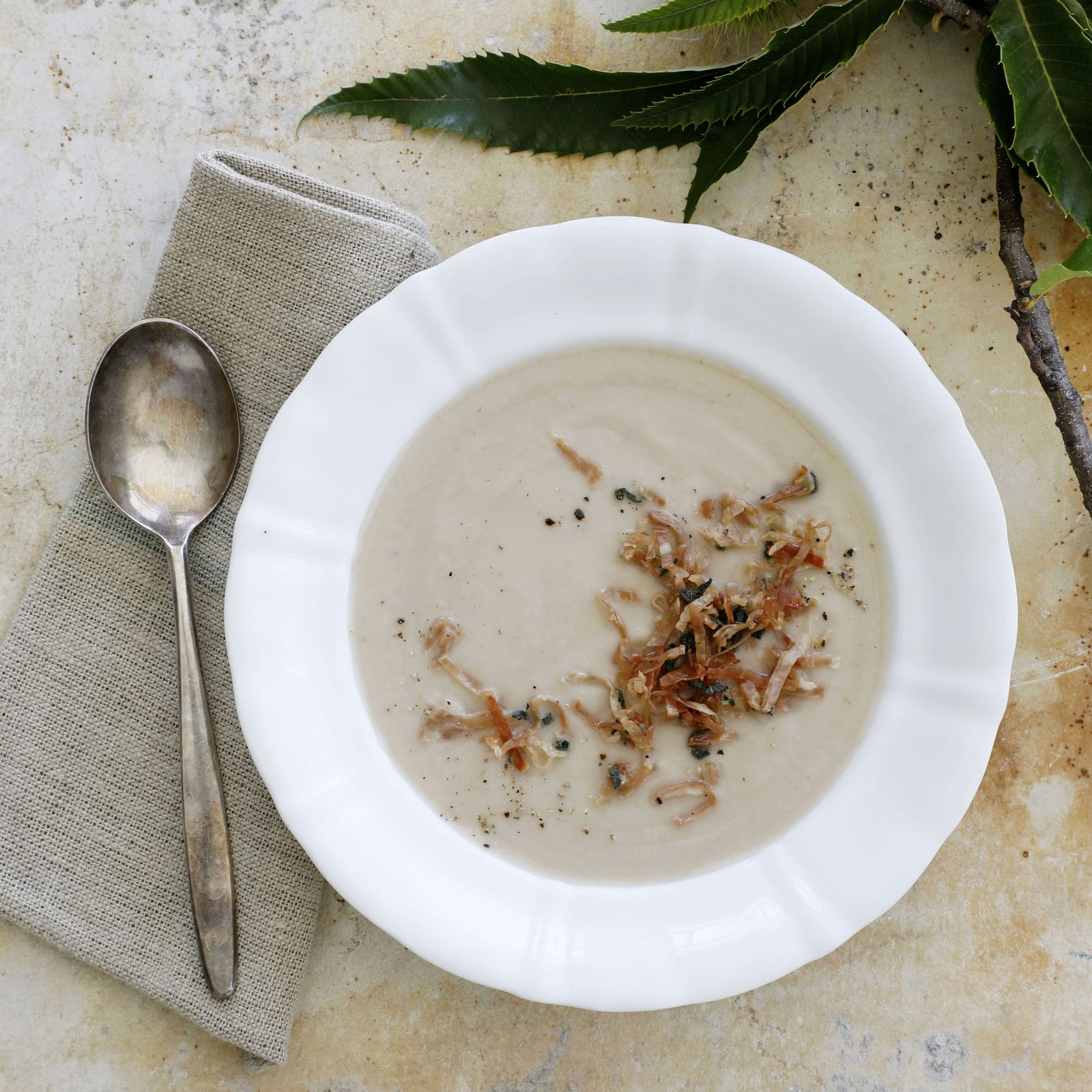 Kürbis-Marroni-Püree mit Balsamico-Zwiebeln | Rezept