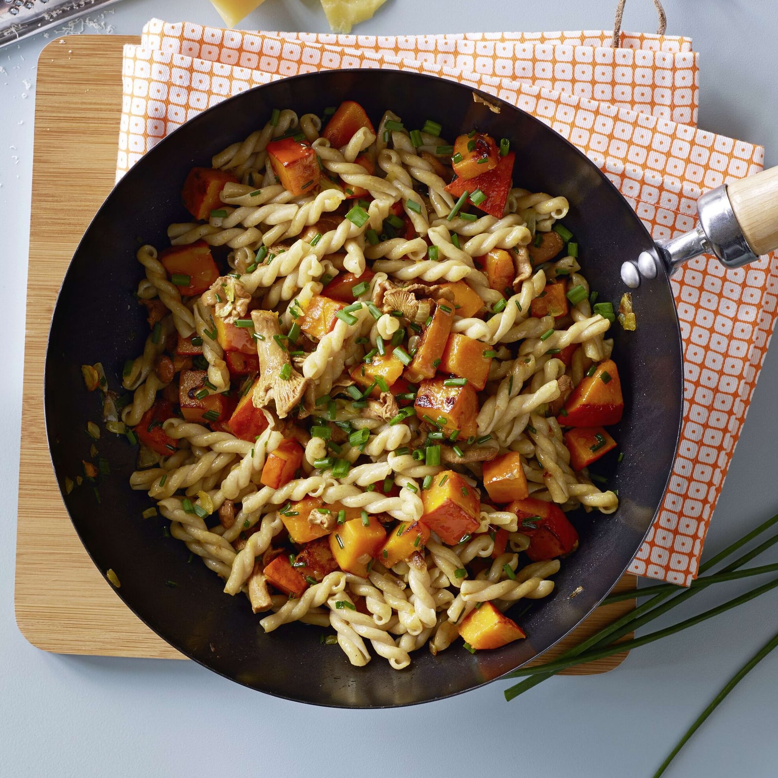 Spaghetti mit Kürbis-Pesto | Rezept