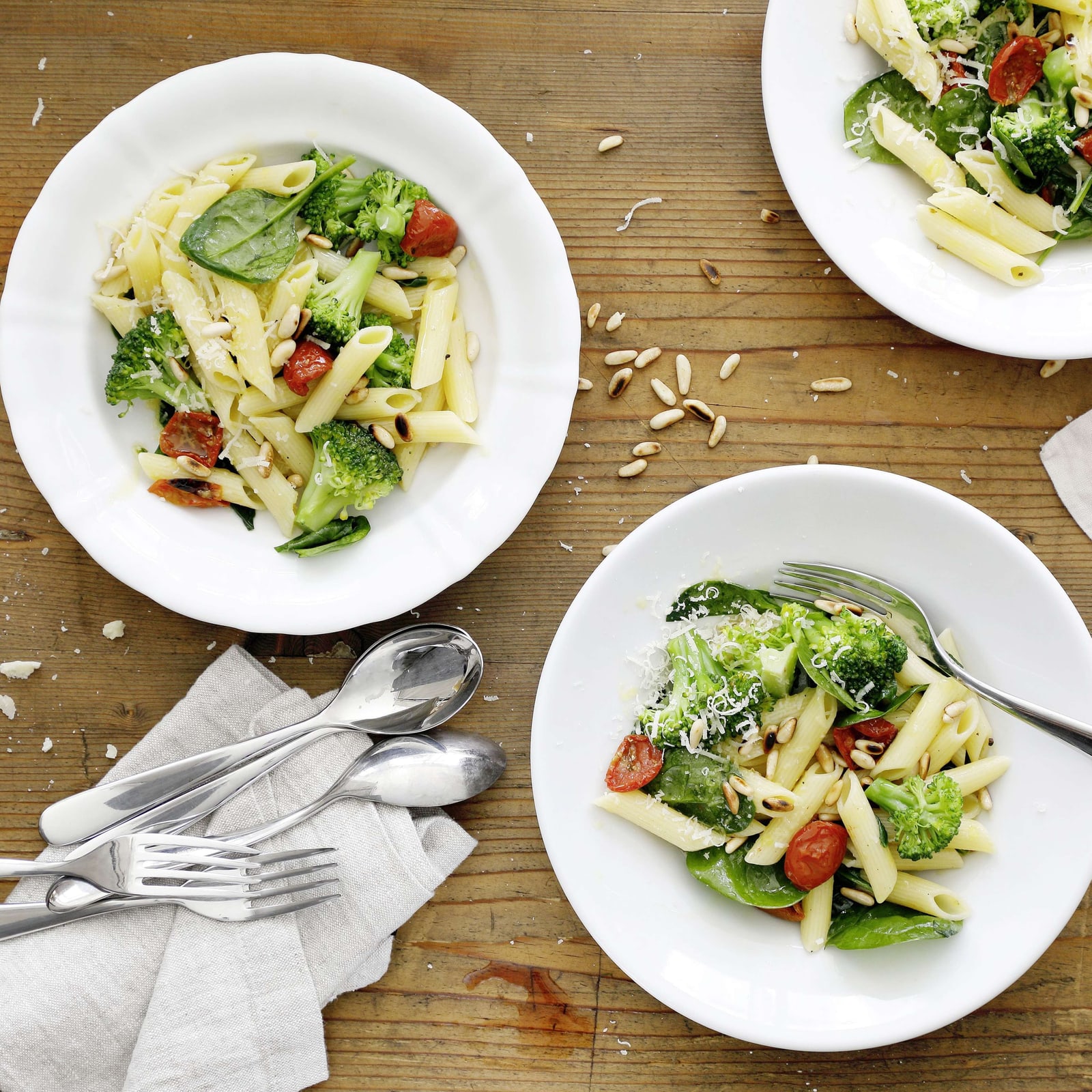 CatalognaPasta mit Pinienkernen Migusto