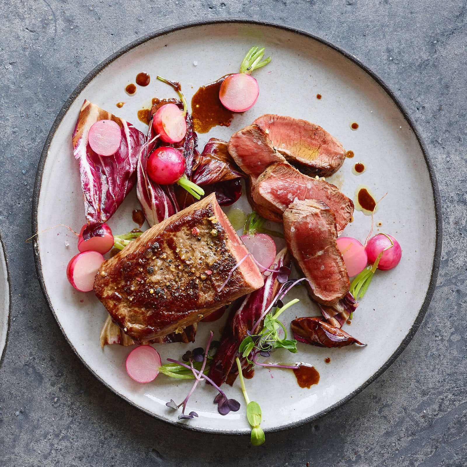 Spargeln mit Rhabarber und Speck | Rezept