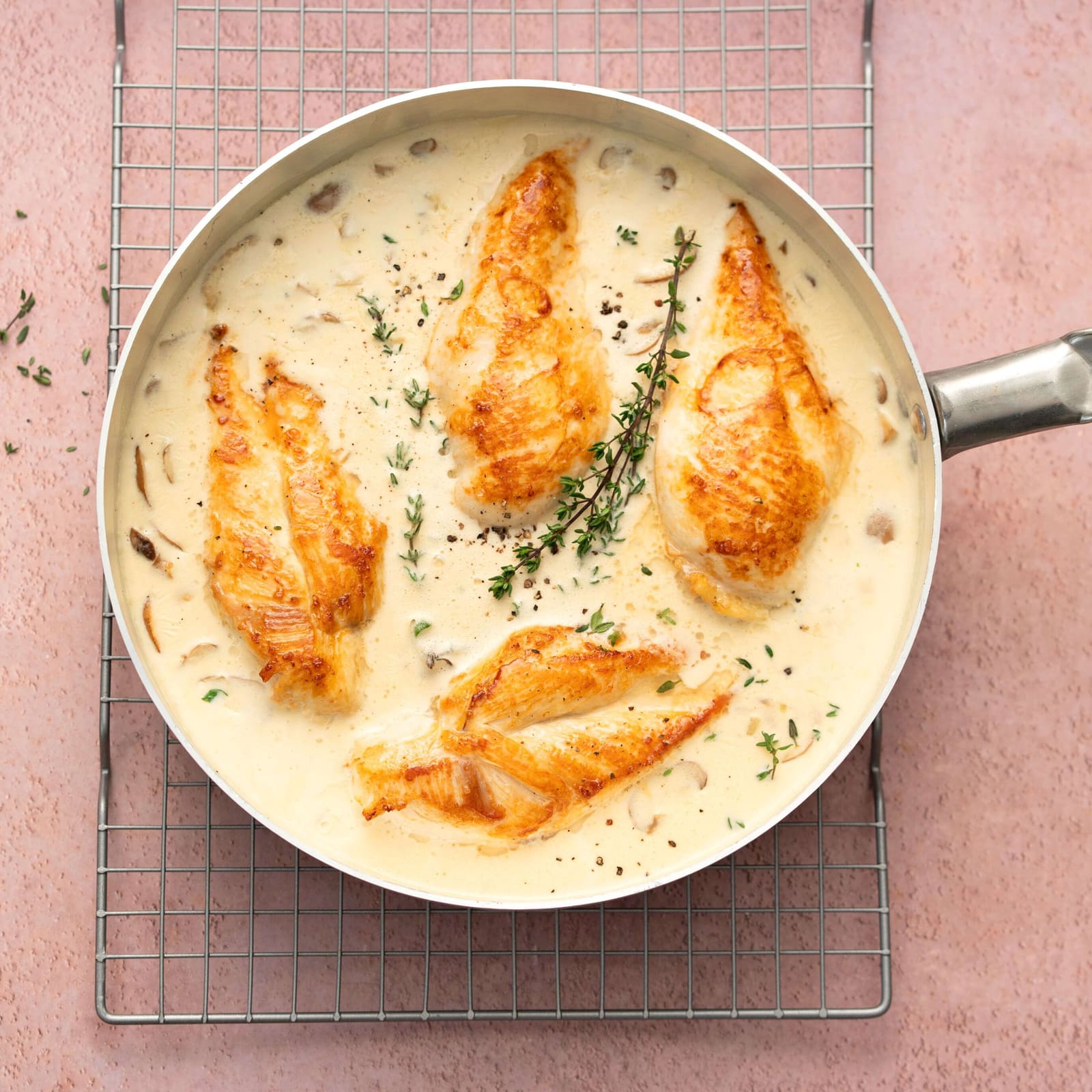 Weisses Pouletragout mit Safran und Champignons | Rezept