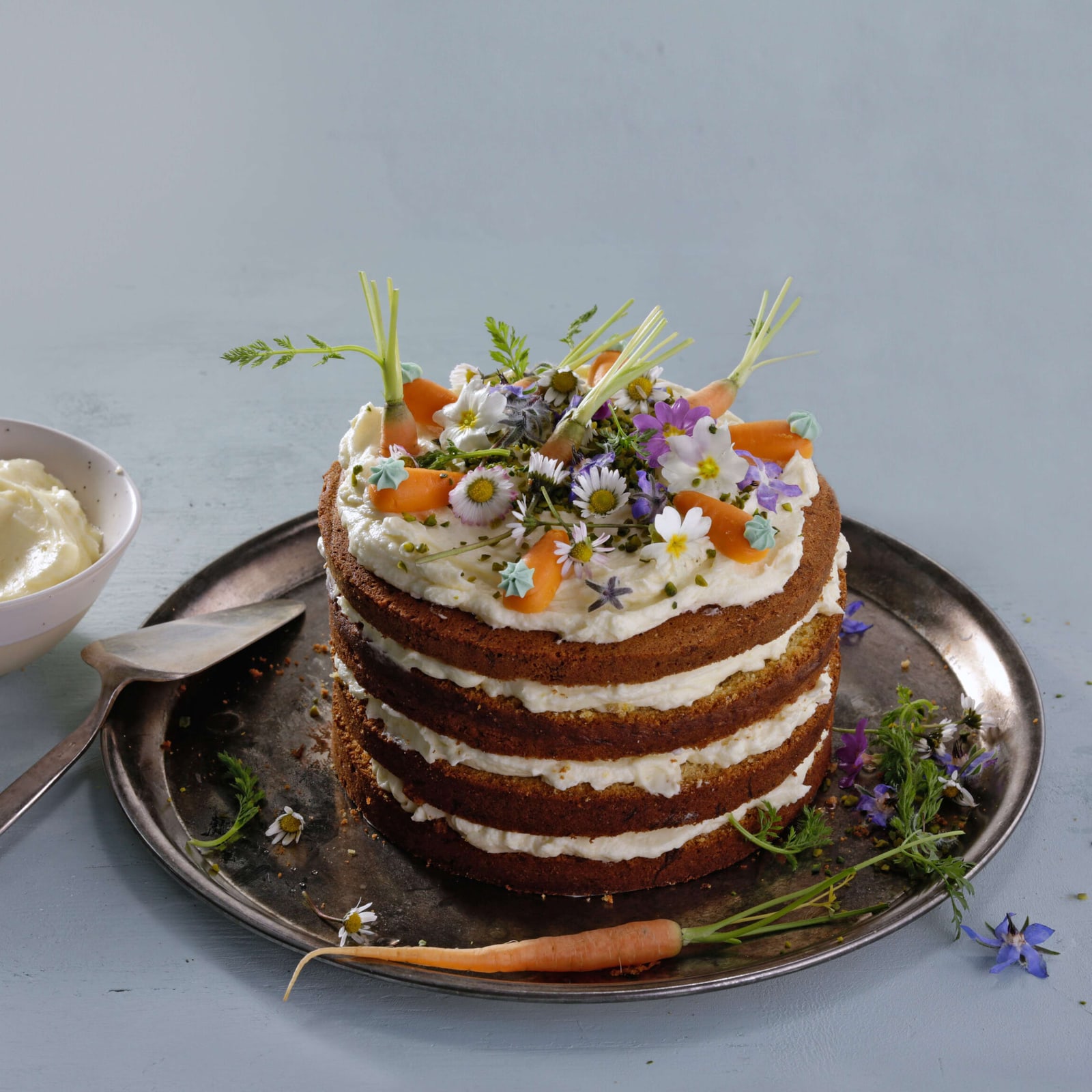 Mandel-Mango-Törtchen mit Erdbeeren | Migusto Mandel-Mango-Törtchen mit Erdbeeren | Migusto