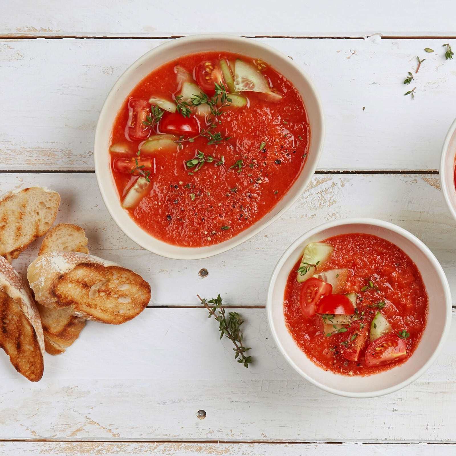 Melonen-Gazpacho mit Rohschinken-Chips | Rezept