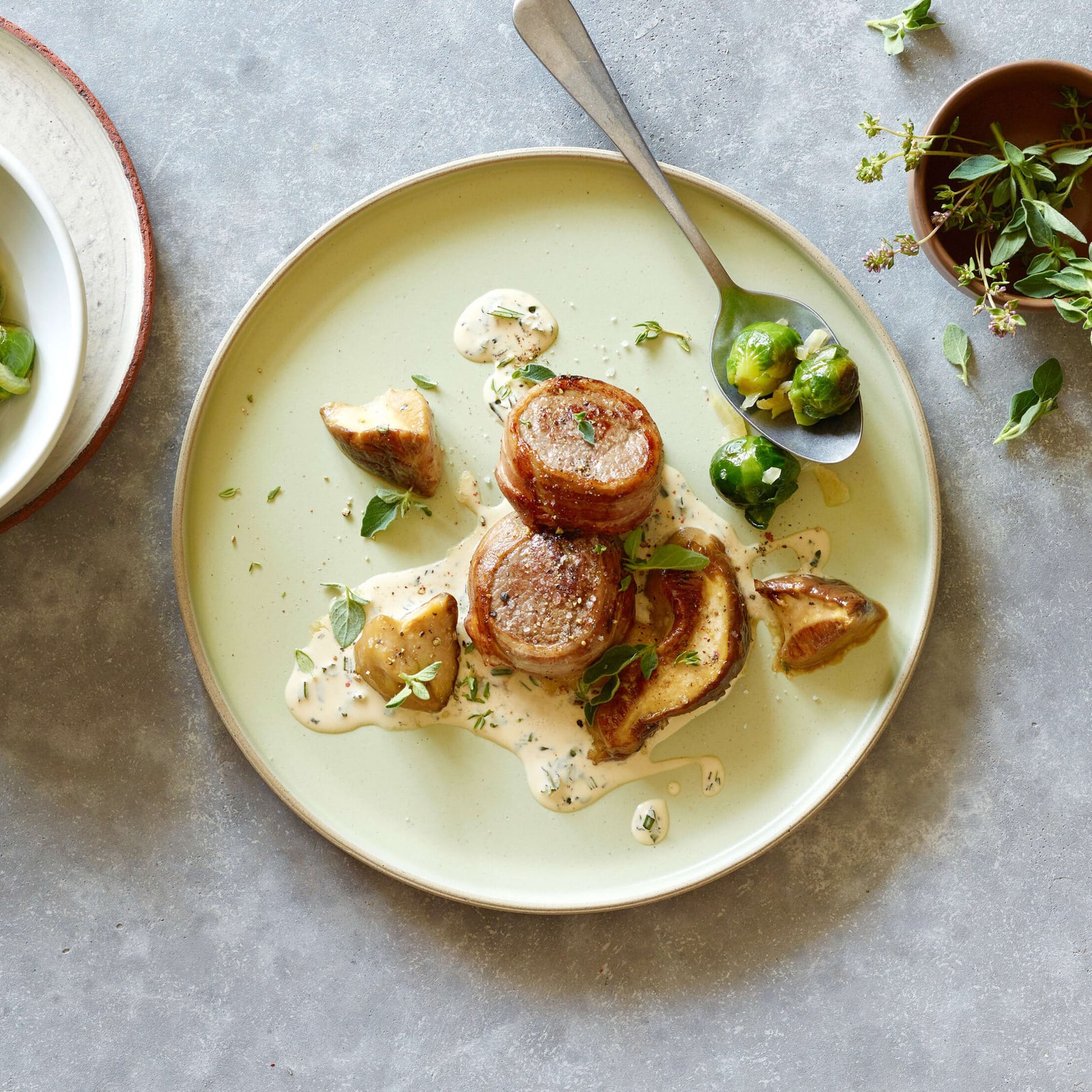 Reh-Saltimbocca mit Preiselbeersauce | Migusto