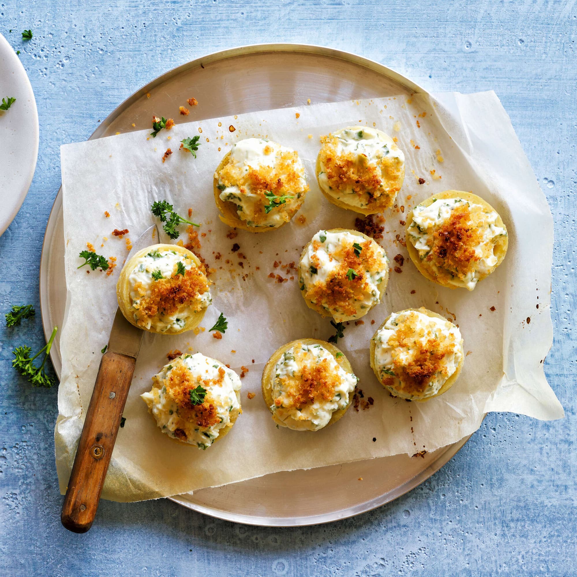 Mais-Süsskartoffel-Puffer mit Kräuterjoghurt | Migusto