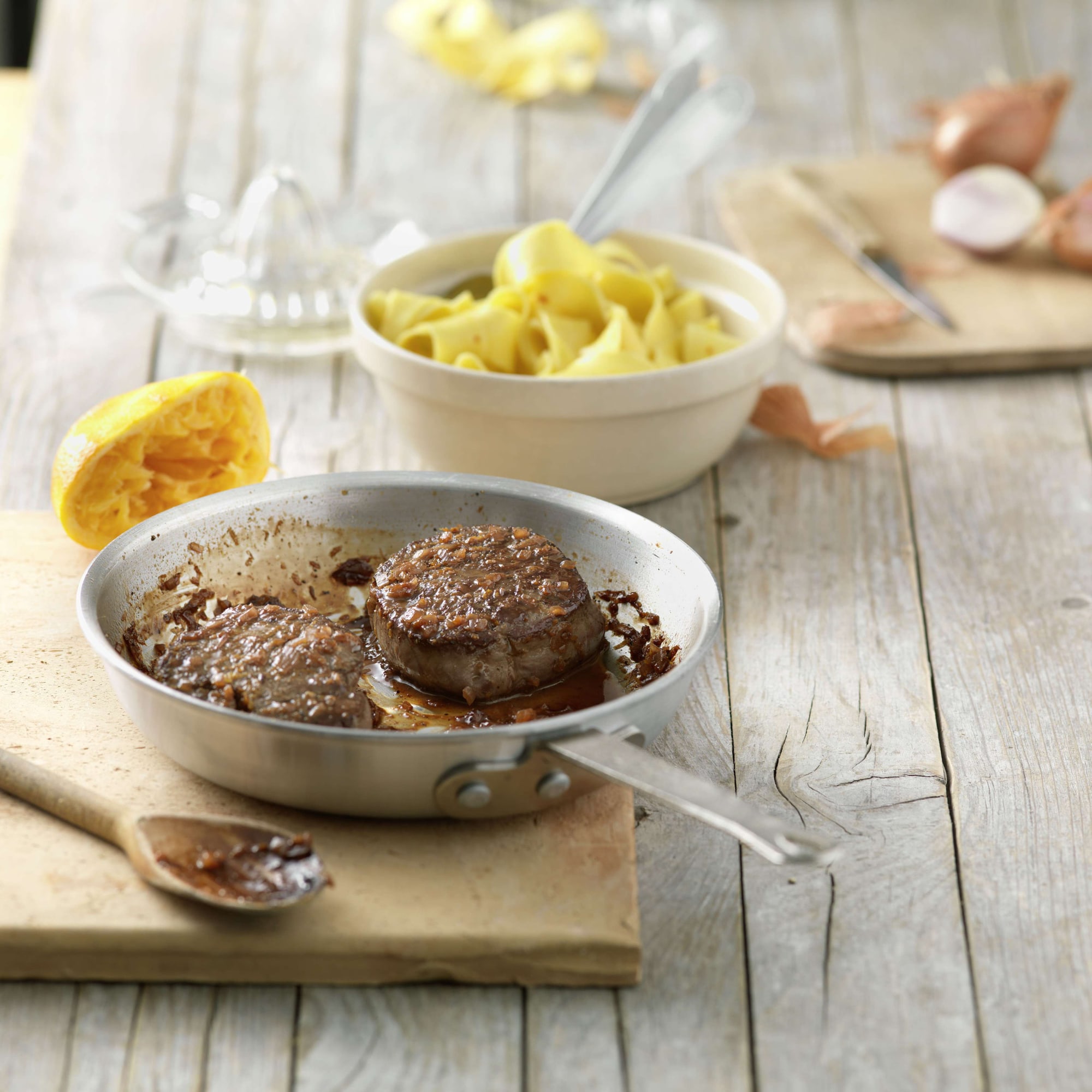 Pouletbrust mit Kaffeekruste und Kaffeesauce | Rezept