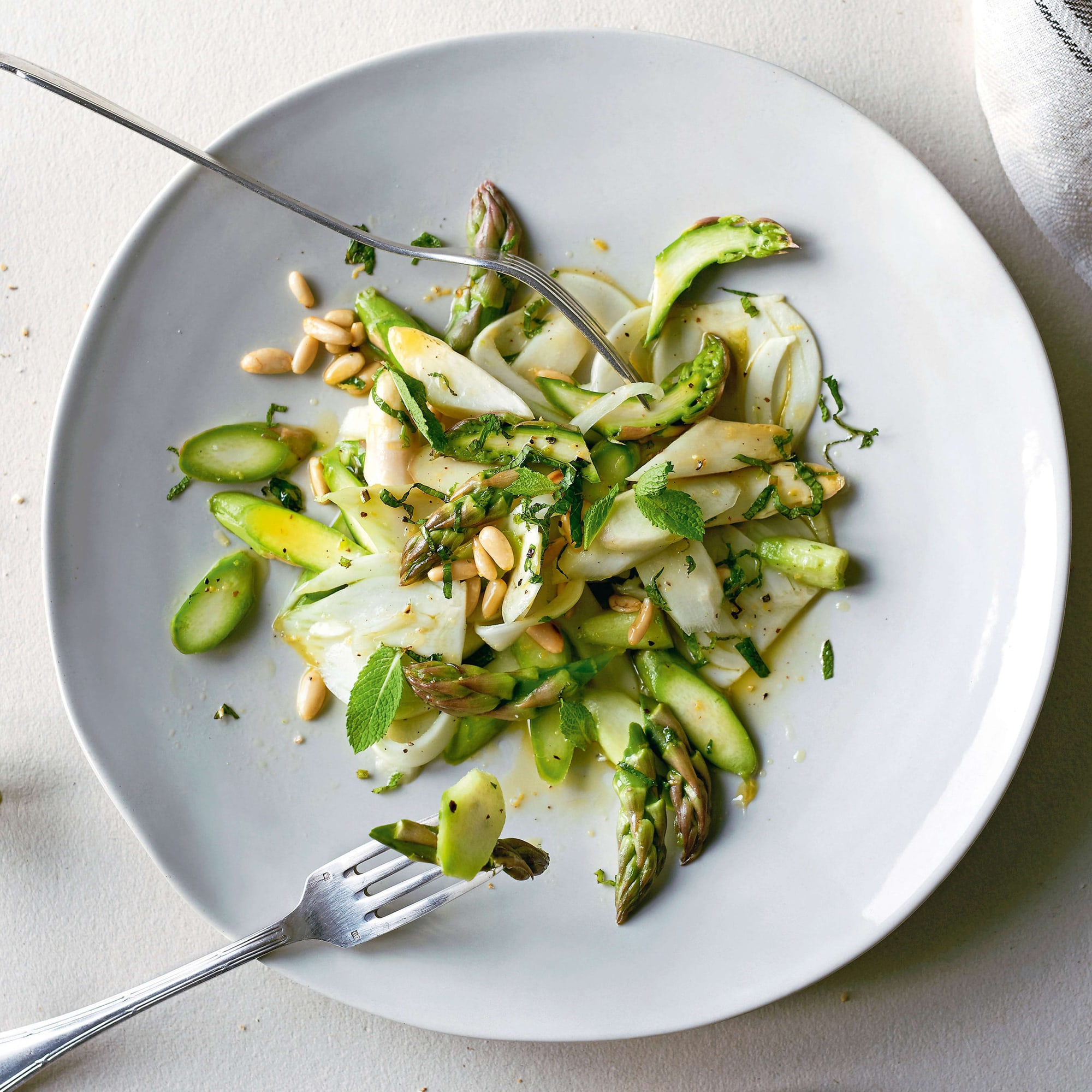 Spargelsalat mit Orangen und Kerbel | Rezept