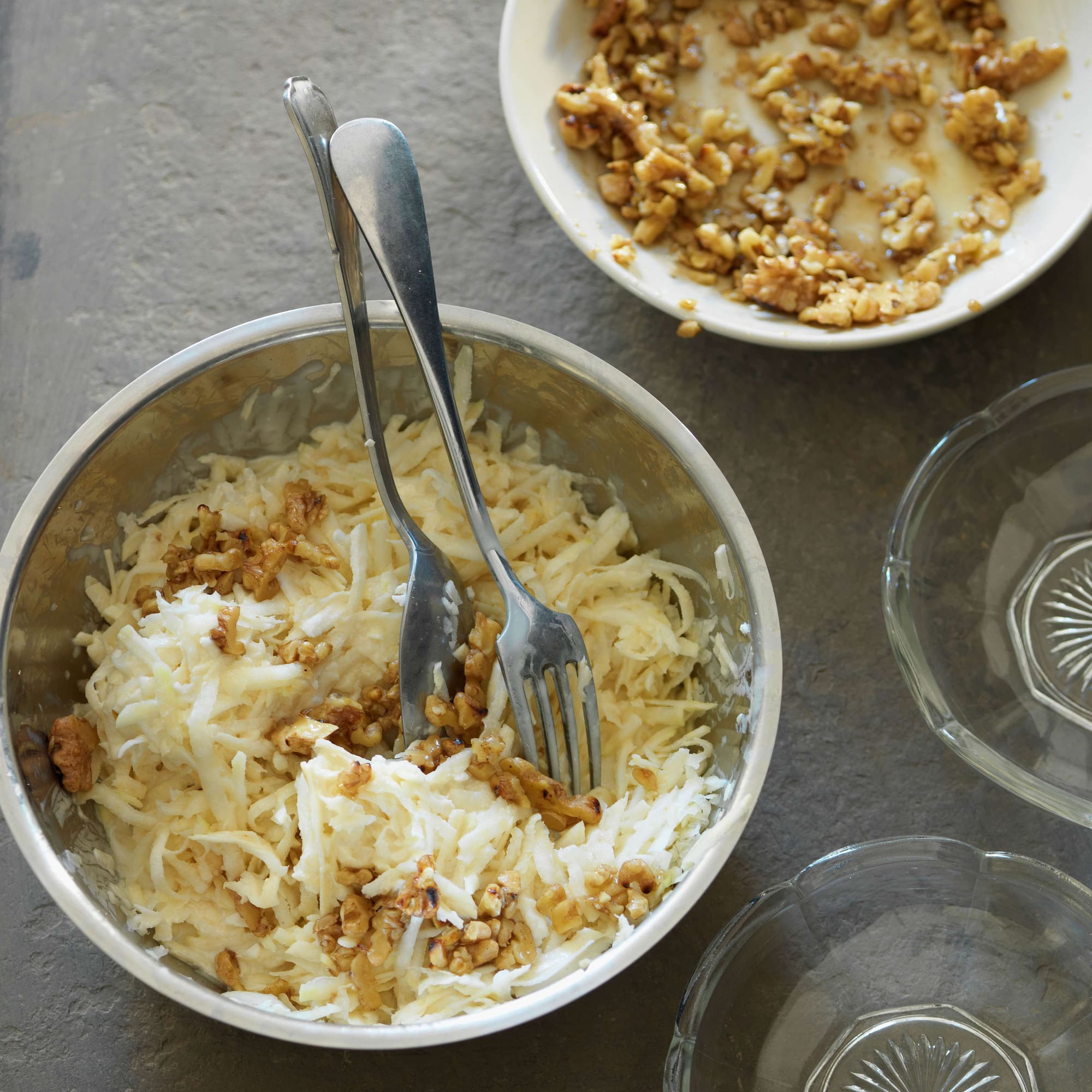 Selleriesalat mit Nüssen | Migusto