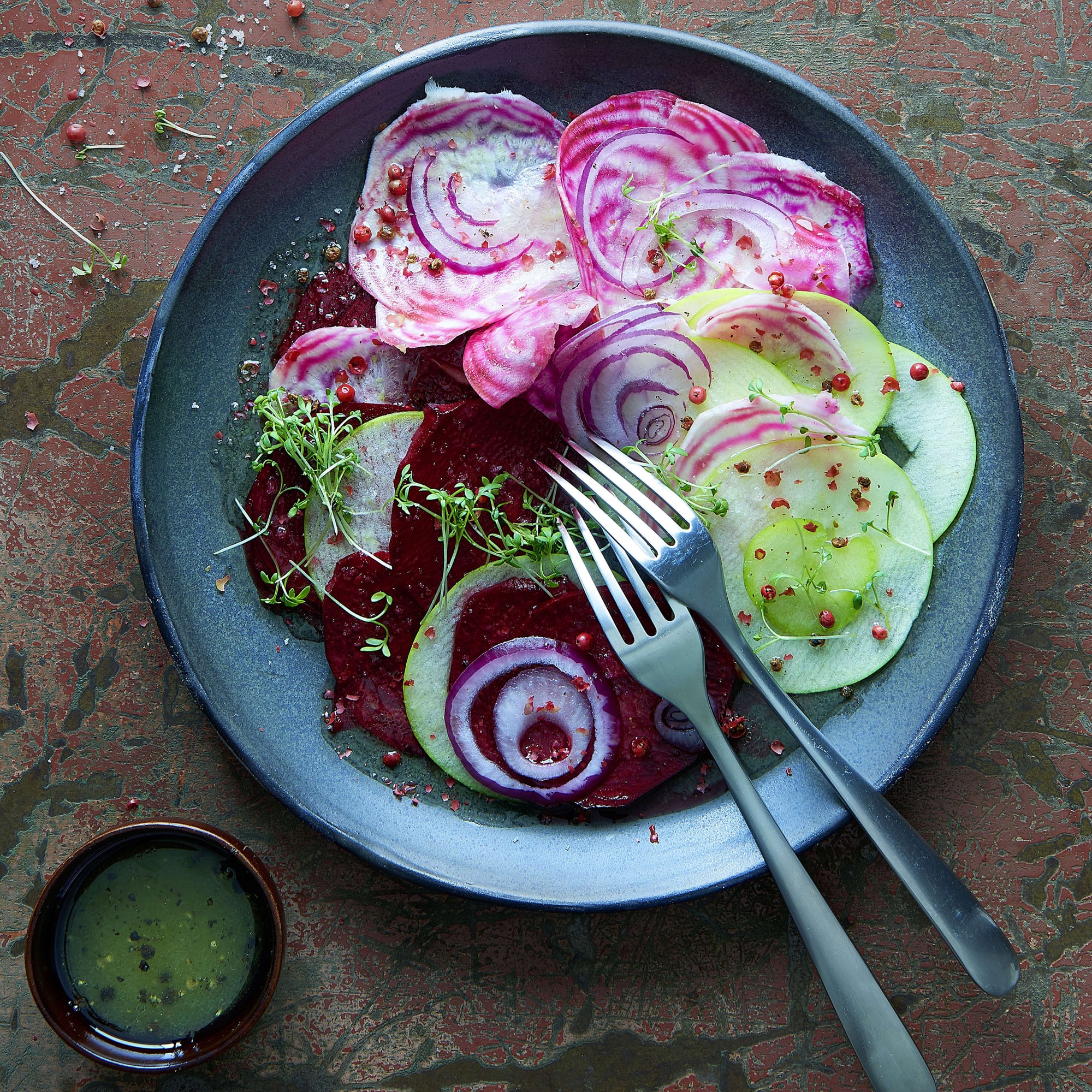 Carpaccio de betteraves rouges au miel et au fromage de chèvre | Migusto