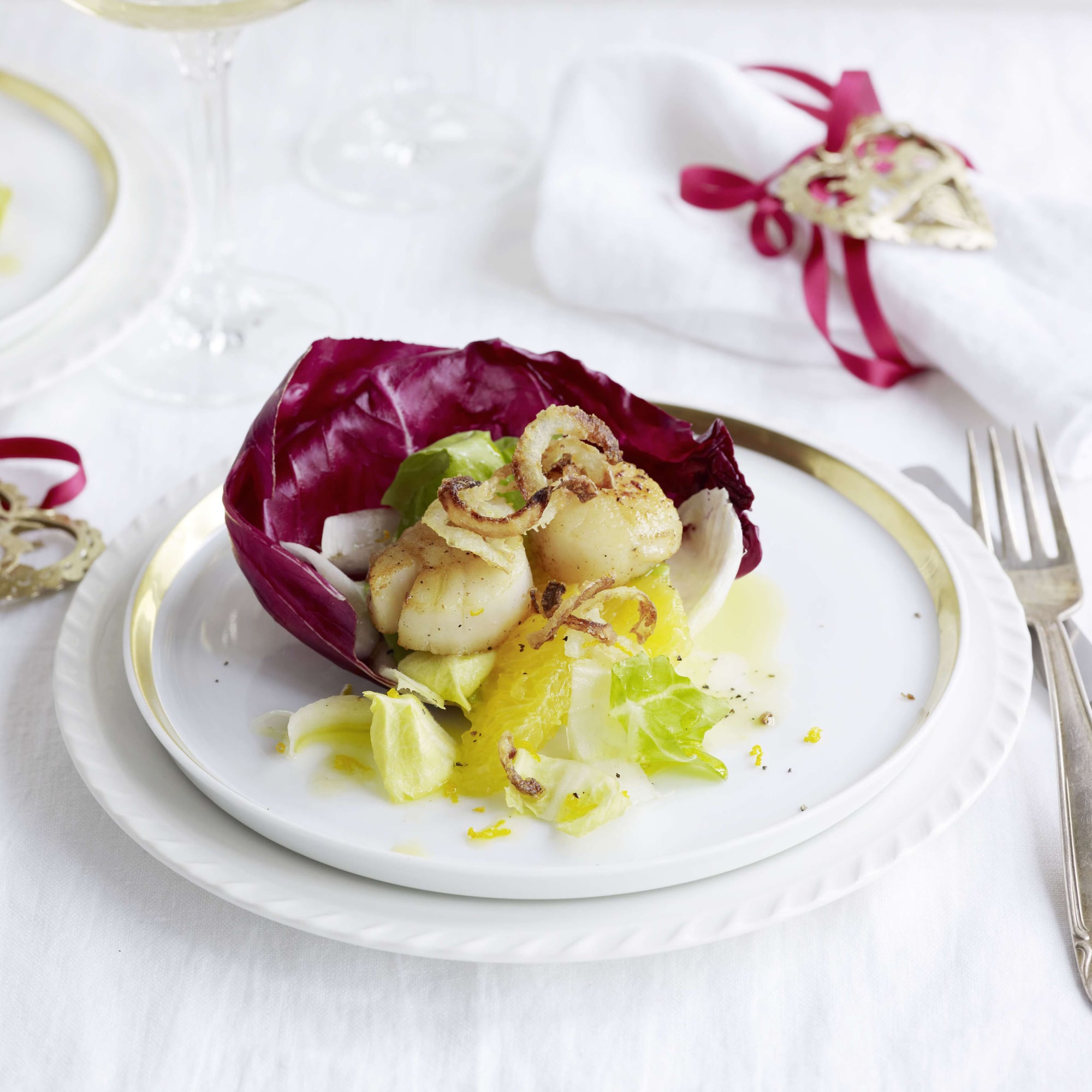 Jakobsmuscheln auf Lauch mit Speck-Vinaigrette | Rezept Jakobsmuscheln auf Lauch mit Speck-Vinaigrette | Rezept