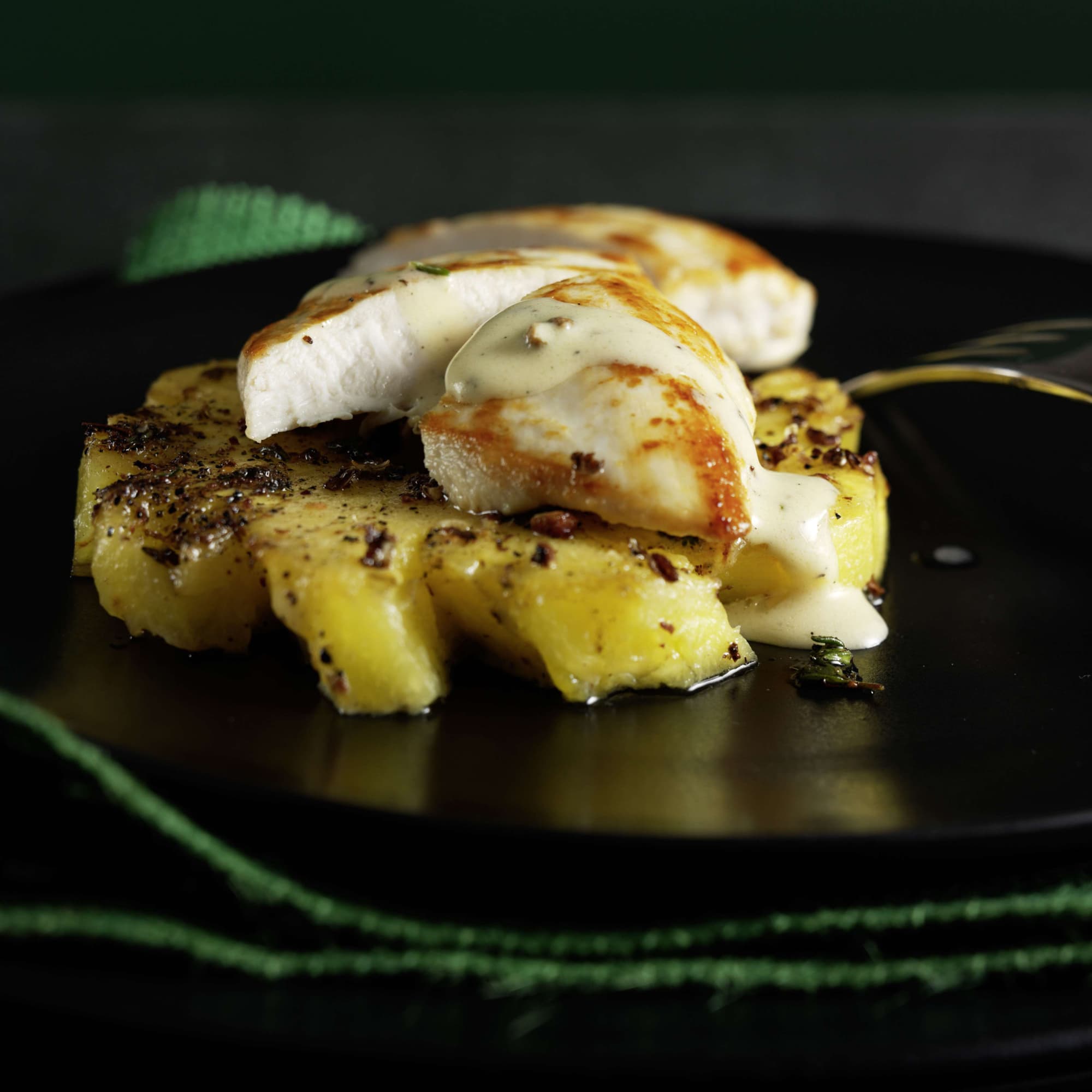 Pouletbrust mit Kaffeekruste und Kaffeesauce | Rezept