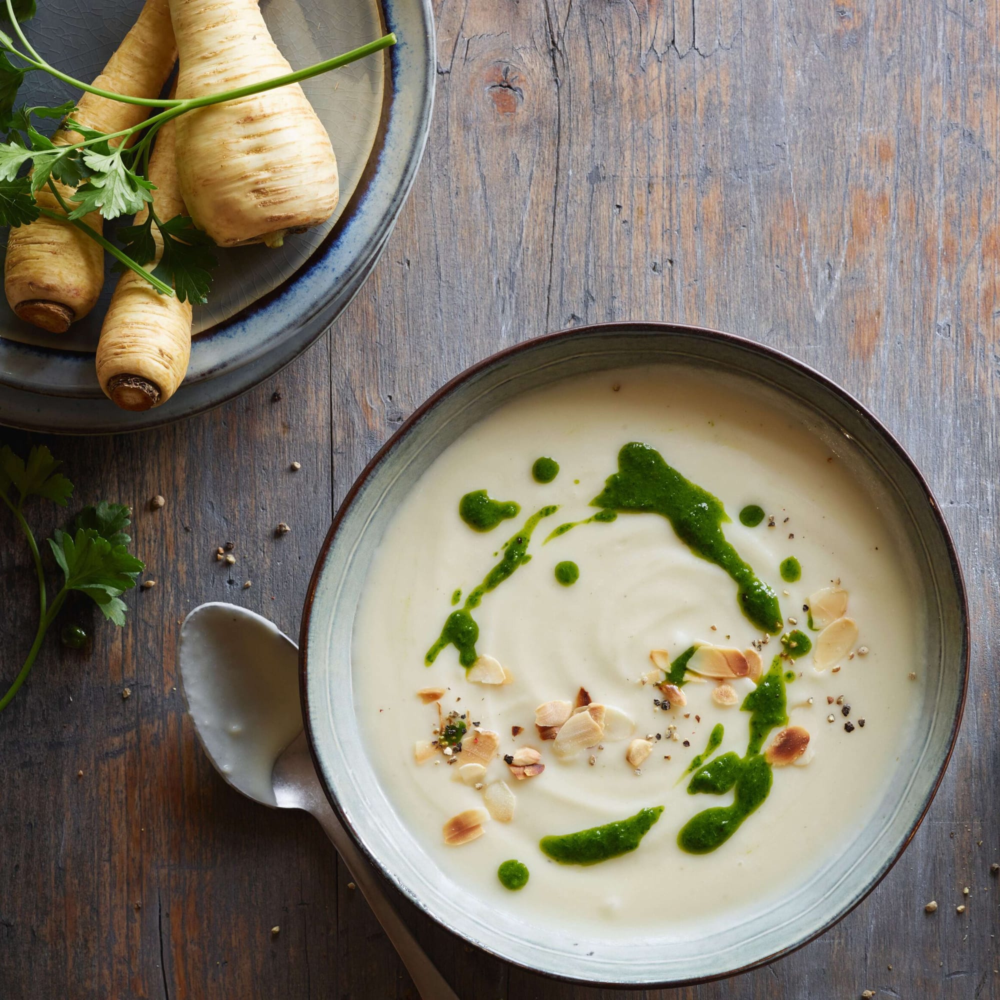 Pastinakensuppe mit Granatapfel | Rezept