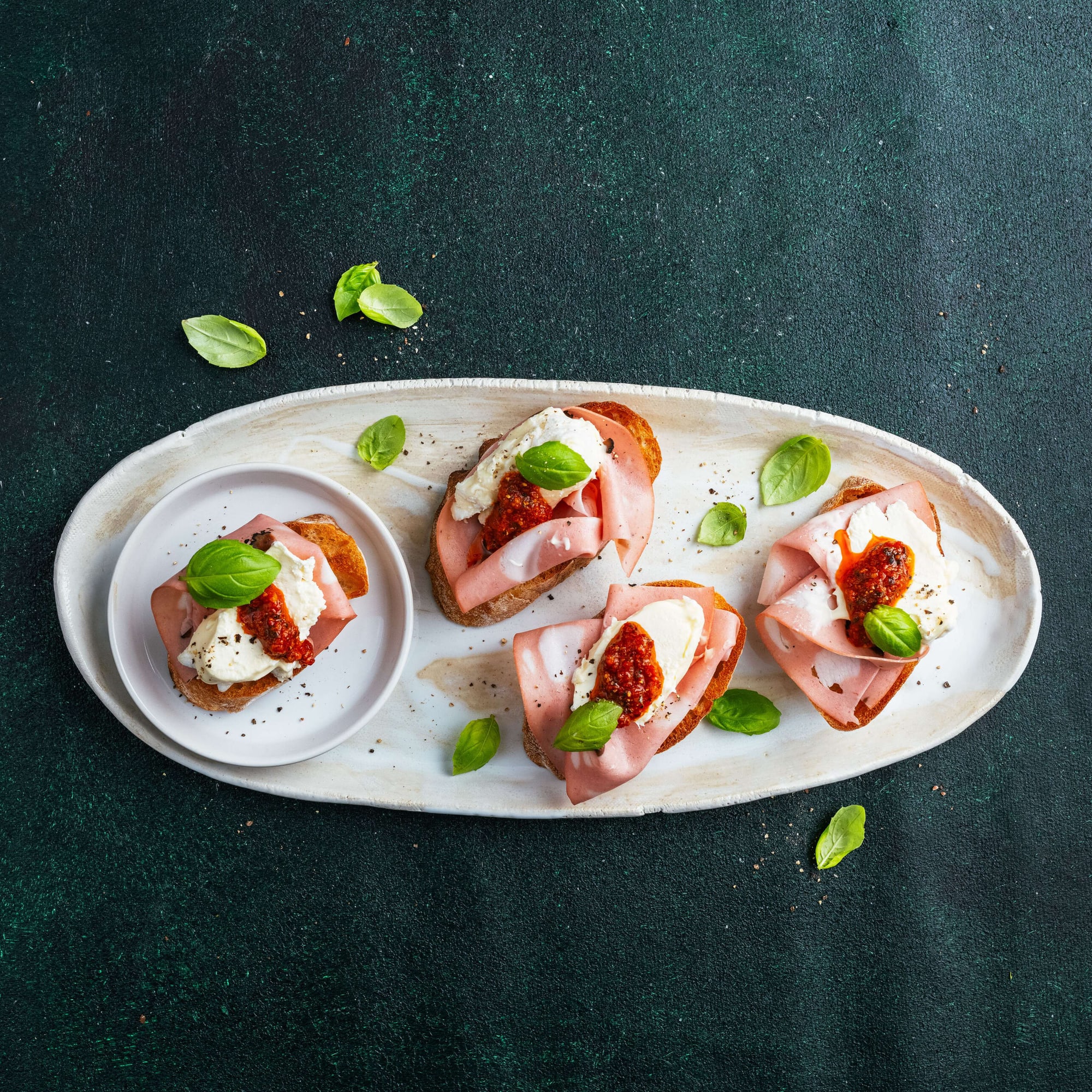 Toastfinger mit Pflaumen und Speck | Migusto