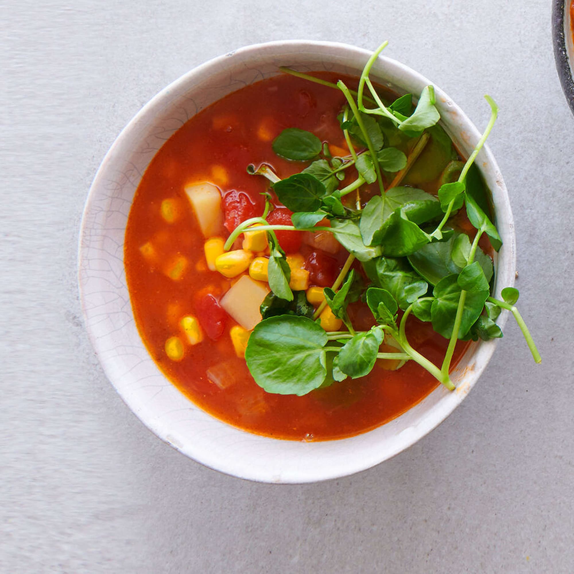 Kartoffel-Birnen-Suppe mit Käsebaguette | Migusto