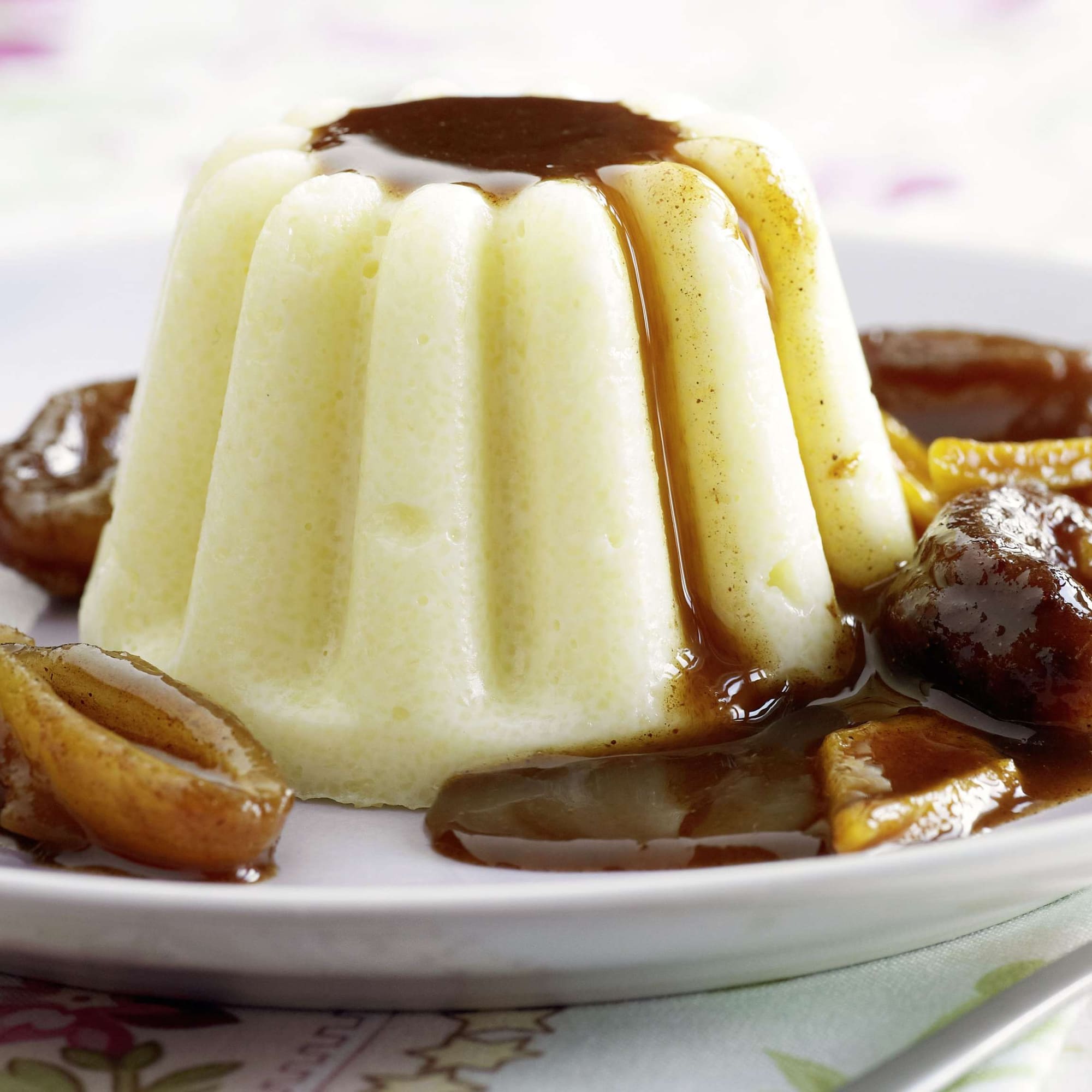 Griesspudding mit Portweinkirschen | Migusto